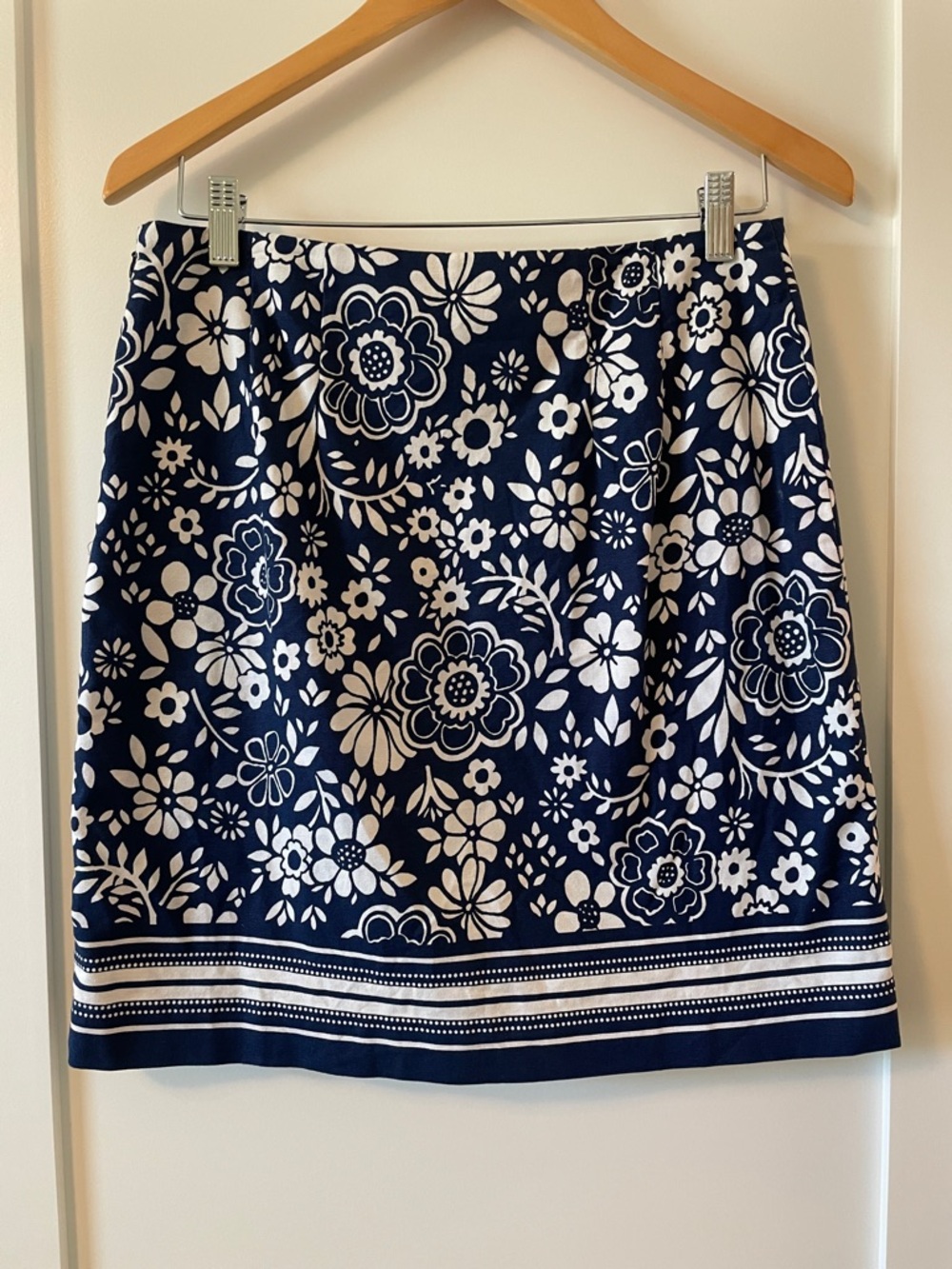 Talbots Women's Navy Blue Floral Print Skirt